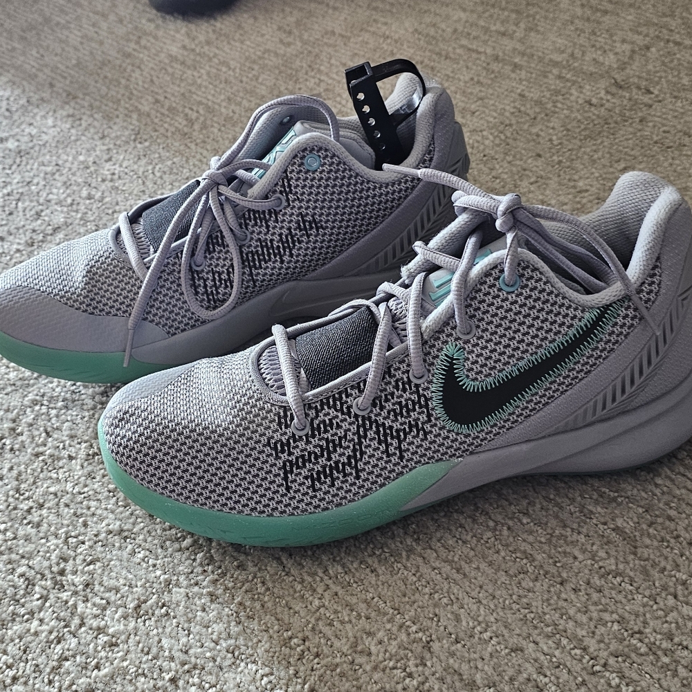 Nike Kyrie Flytrap - image 2